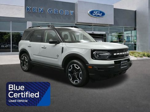 Certified 2022 Ford Bronco Sport Outer Banks w/ Tech Package AWD/4WD image 1