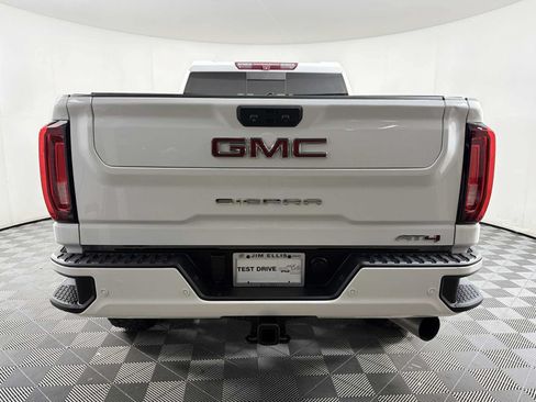 Used 2022 GMC Sierra 2500 AT4 w/ AT4 Preferred Package AWD/4WD image 5