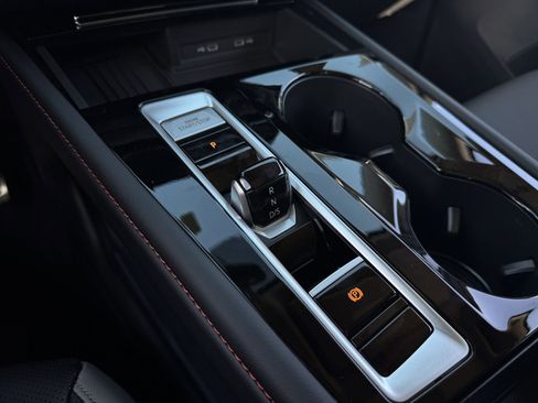 New 2026 Volkswagen Atlas Peak Edition image 21