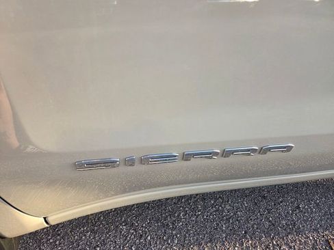 New 2026 GMC Sierra 1500 SLE w/ Preferred Package image 4