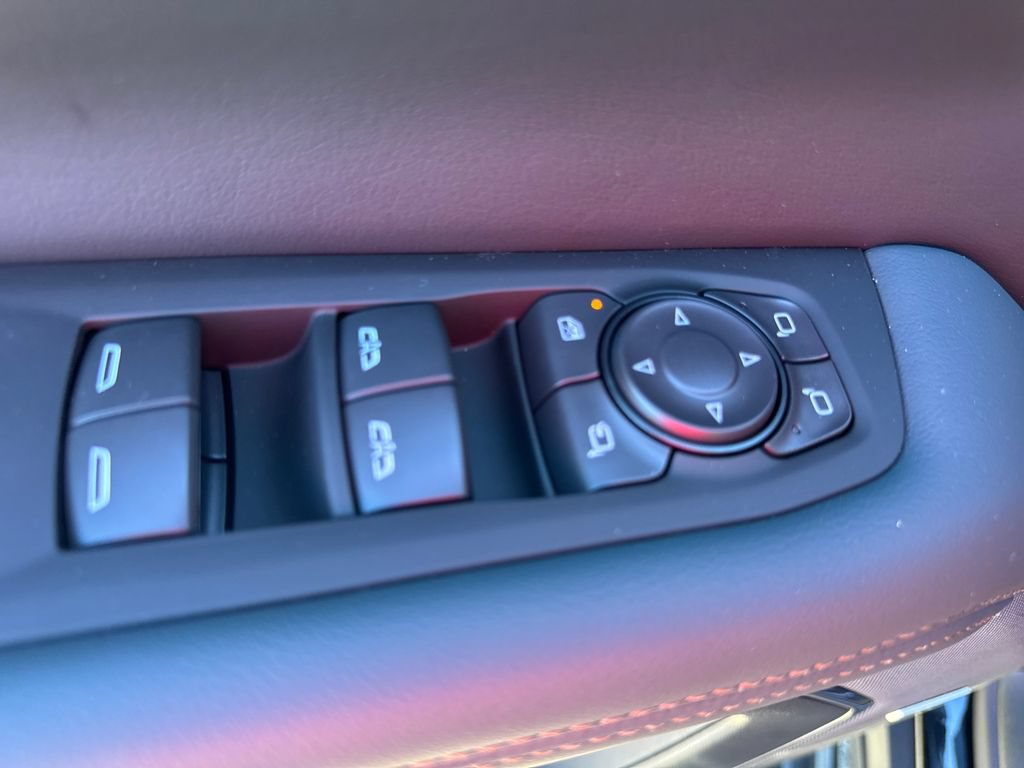 New 2026 GMC Yukon AT4 w/ AT4 Premium Plus Package AWD/4WD image 20