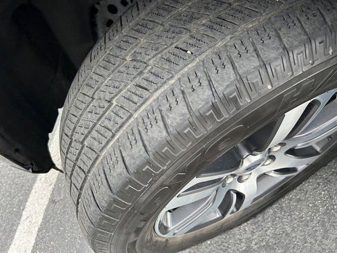 Used 2024 Ford Expedition Limited image 35