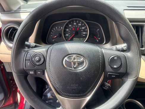 Used 2013 Toyota RAV4 LE AWD/4WD image 11
