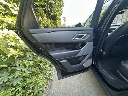 Used 2018 Land Rover Range Rover Velar S AWD/4WD image 50