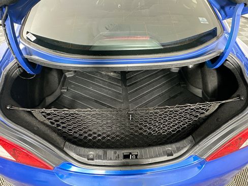 Used 2011 Hyundai Genesis 2.0T image 24