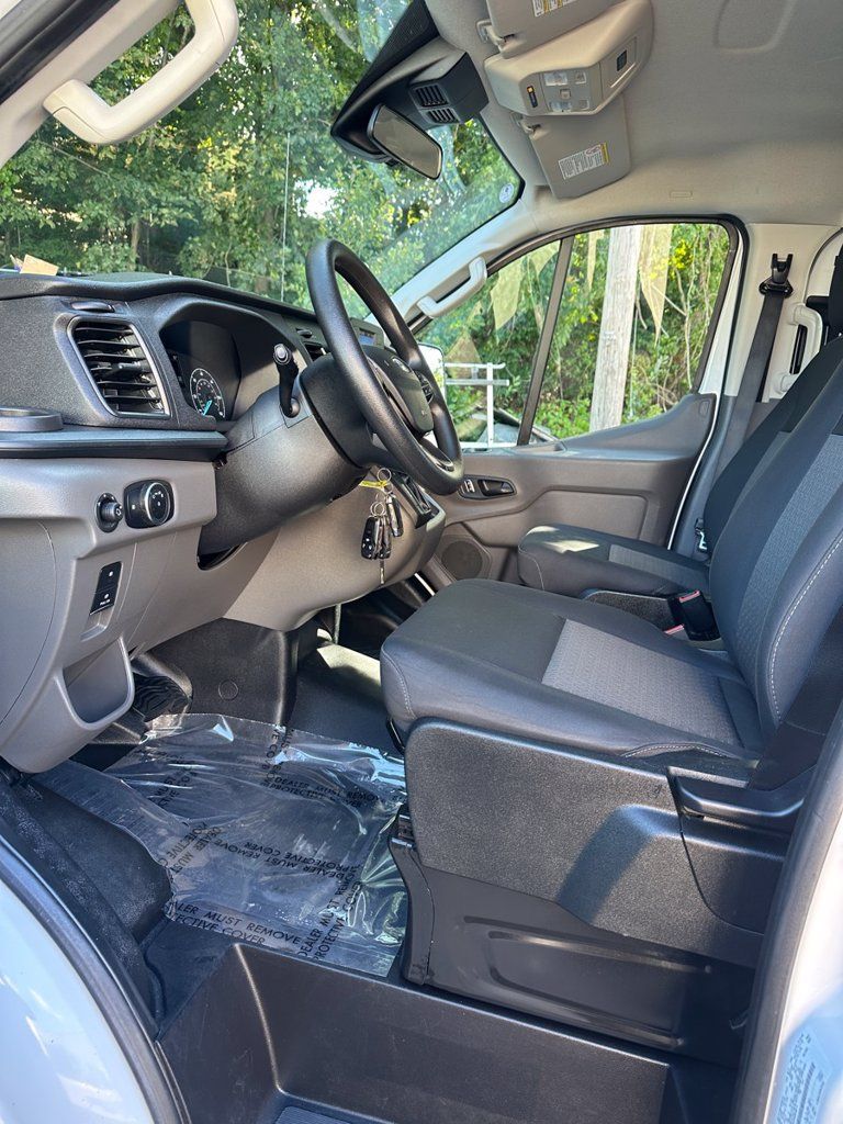 Used 2025 Ford Transit 250 Low Roof w/ Exterior Upgrade Package RWD image 10