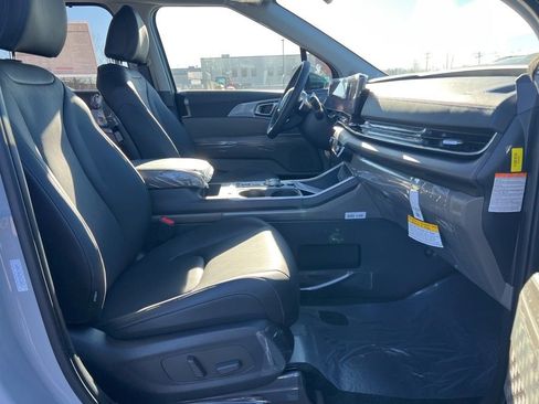 New 2026 Kia Carnival EX image 15