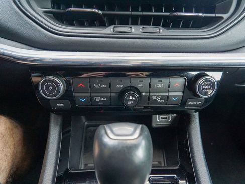 Used 2022 Jeep Compass Limited w/ (RED) Package AWD/4WD image 29
