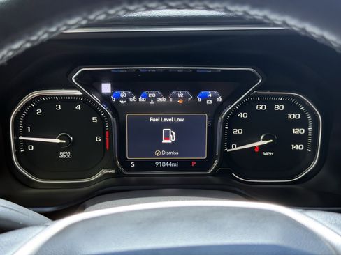 Used 2021 GMC Yukon Denali RWD image 18