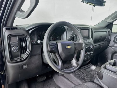Used 2020 Chevrolet Silverado 1500 Custom w/ Custom Value Package RWD image 10