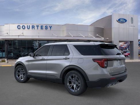New 2026 Ford Explorer Active w/ Active Comfort Package image 4