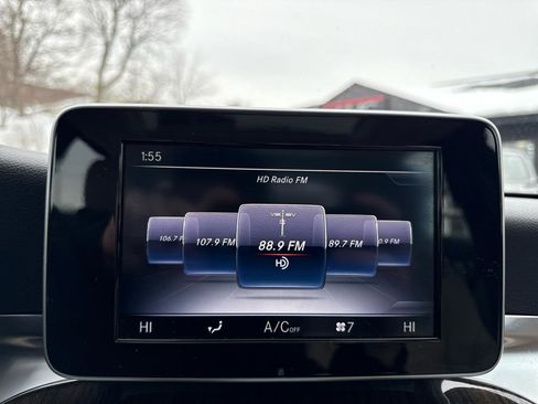 Used 2017 Mercedes-Benz C 300 4MATIC Sedan image 49