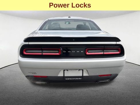 Used 2023 Dodge Challenger SXT RWD image 11