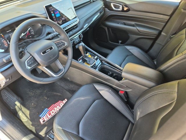 Used 2026 Jeep Compass Limited AWD/4WD image 12
