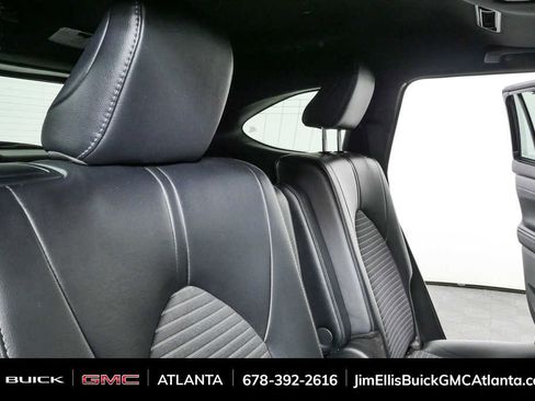 Used 2024 Toyota Highlander XSE FWD image 19