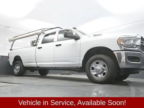 Used 2024 RAM 2500 Tradesman w/ Chrome Appearance Group AWD/4WD image 13