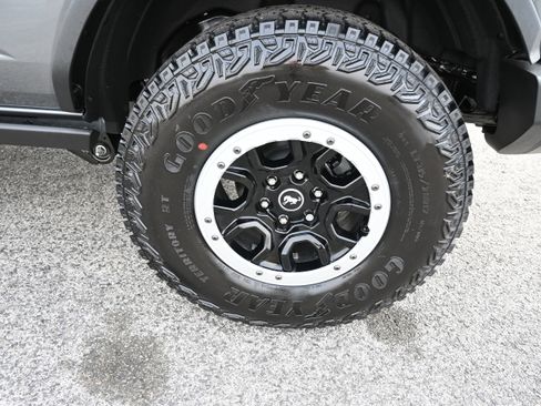 New 2025 Ford Bronco Badlands image 13