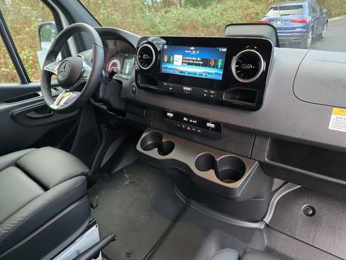 New 2025 Mercedes-Benz Sprinter 2500 image 20