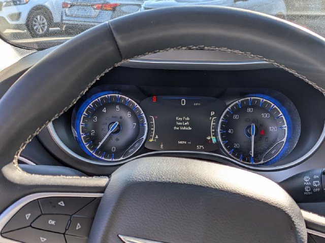 Used 2024 Chrysler Pacifica Touring-L FWD image 20