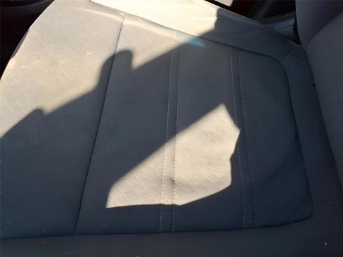 Used 2019 Kia Sorento LX image 30