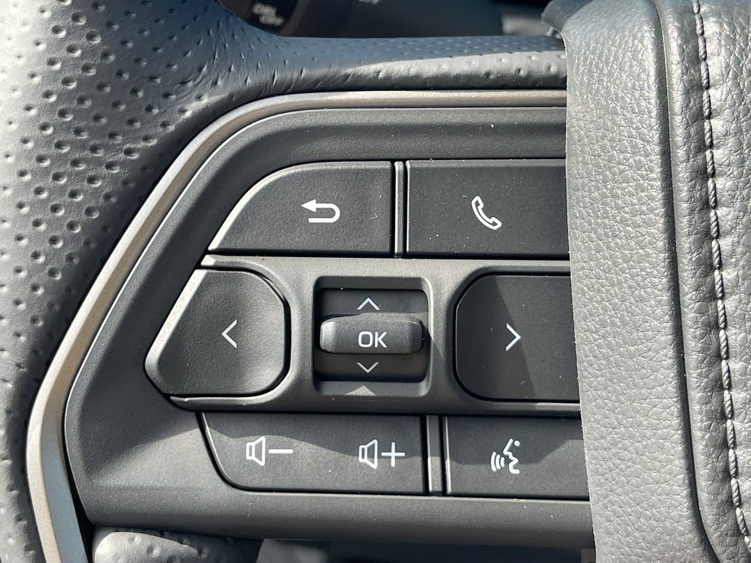 Used 2026 Toyota 4Runner TRD Off-Road Premium AWD/4WD image 7