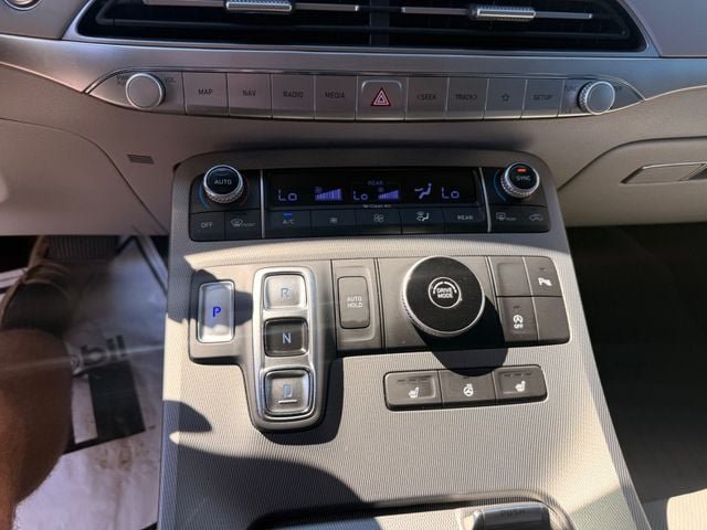 Used 2022 Hyundai Palisade SEL w/ 8P Bench Seat Package FWD image 12