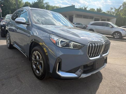 Used 2023 BMW X1 xDrive28i AWD/4WD image 3