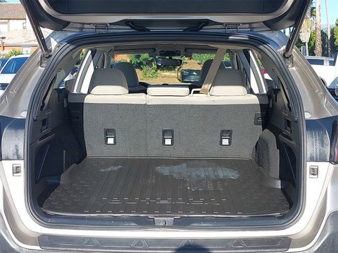Used 2020 Subaru Outback Premium image 12