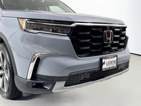 Used 2023 Honda Pilot Elite image 5