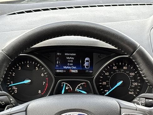 Used 2017 Ford Escape SE w/ Equipment Group 201A image 14