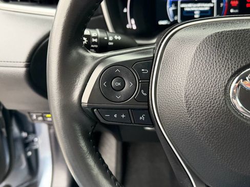 Certified 2023 Toyota Corolla Cross XLE image 21