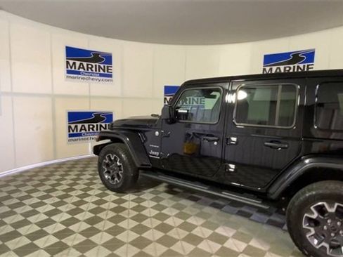 Used 2024 Jeep Wrangler Sahara w/ Technology Group image 8
