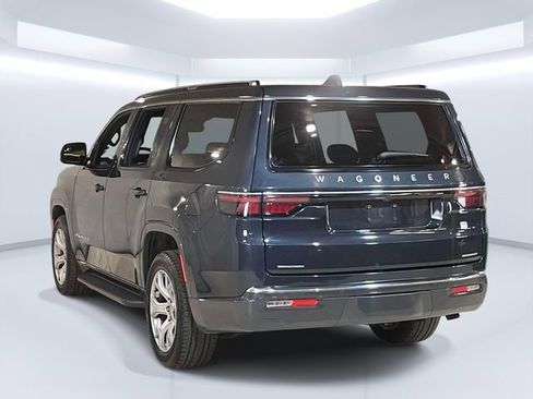 Used 2022 Jeep Wagoneer Series I w/ Premium Group I AWD/4WD image 3