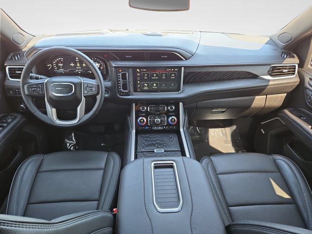 Used 2024 GMC Yukon Denali AWD/4WD image 9