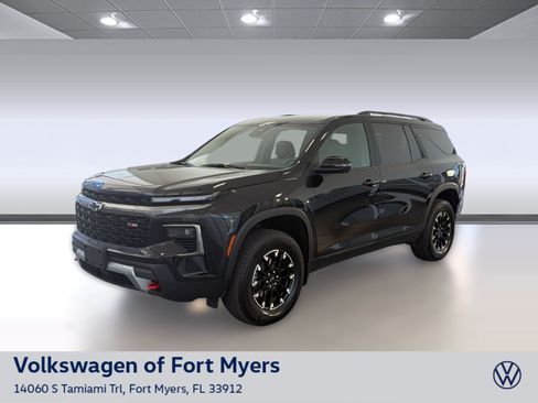 Used 2024 Chevrolet Traverse Z71 w/ LPO, Floor Liner Package AWD/4WD image 1