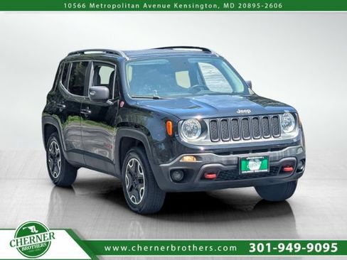 Used 2016 Jeep Renegade Trailhawk w/ Premium Trailhawk Package AWD/4WD image 1
