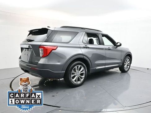 Used 2022 Ford Explorer XLT w/ Equipment Group 202A image 10
