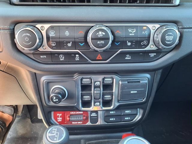 Used 2024 Jeep Gladiator Mojave w/ Steel Bumper Group AWD/4WD image 18