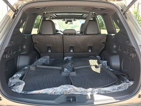 Used 2025 Subaru Forester Touring w/ Touring Package AWD/4WD image 29
