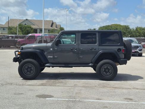Used 2019 Jeep Wrangler Unlimited Sport S AWD/4WD image 8
