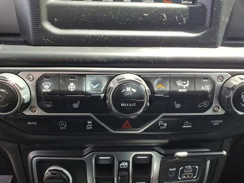 Used 2022 Jeep Wrangler Unlimited Sport AWD/4WD image 12