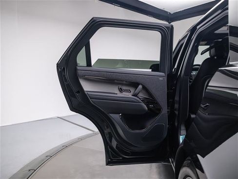 New 2026 Land Rover Range Rover Sport SE image 25
