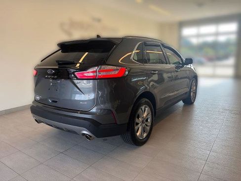 Certified 2022 Ford Edge Titanium AWD/4WD image 2