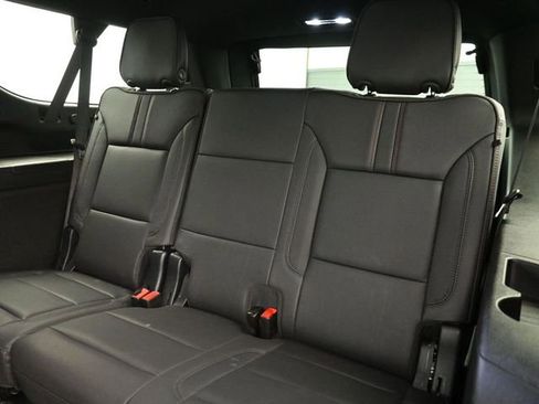 Used 2025 Chevrolet Suburban RST w/ Comfort Package AWD/4WD image 22