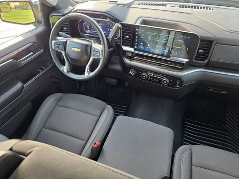 Used 2024 Chevrolet Silverado 1500 LT AWD/4WD image 37