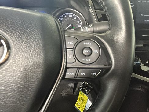 Used 2024 Toyota Camry SE FWD image 16