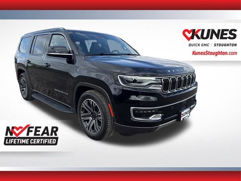 Used 2022 Jeep Wagoneer Series III w/ Rear Seat Video Group 1 AWD/4WD image 1