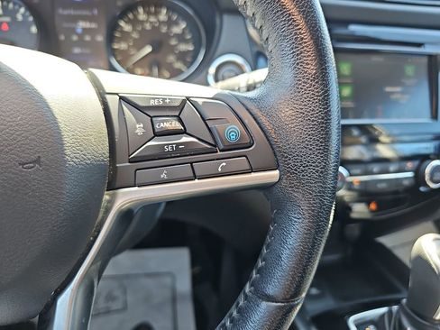 Used 2021 Nissan Rogue Sport SL FWD image 22