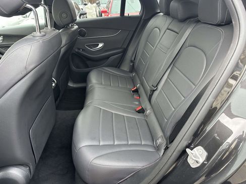 Used 2021 Mercedes-Benz GLC 300 4MATIC image 17