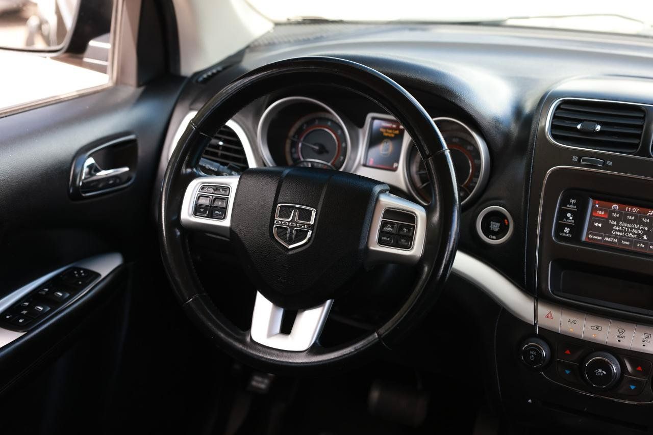Used 2018 Dodge Journey SE w/ Connectivity Group FWD image 31